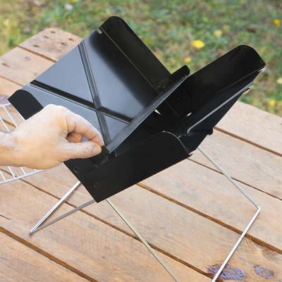 InnovaGoods Foldecue Mini Folding Portable Charcoal Barbecue - Compact Tabletop BBQ Grill 31x28x30cm